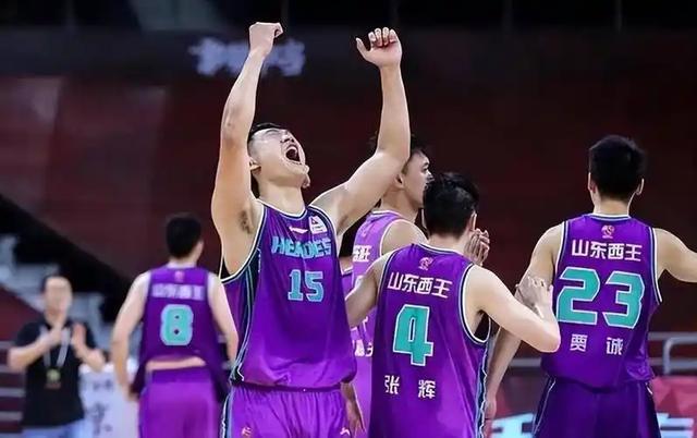 九游下载-京粤大战北京8分胜！周琦篮下统治力拉满！内线对决成胜负关键